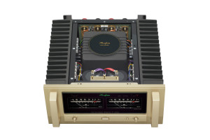 Accuphase P-7300 2